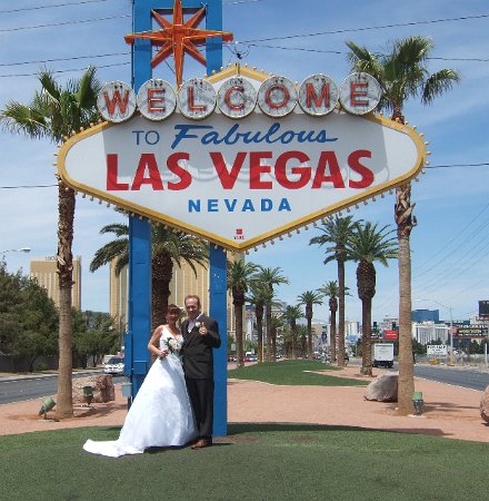WD Vegas Sign (3)